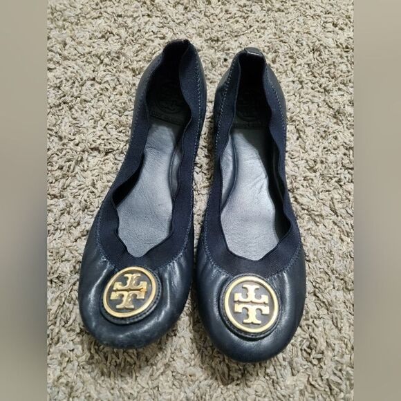 Tory Burch Caroline size 7M blue - Picture 1 of 9